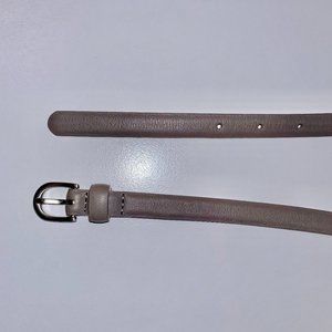 Stunning Wilfred (Aritzia) Supple Grey Leather Accent Belt - Size Medium